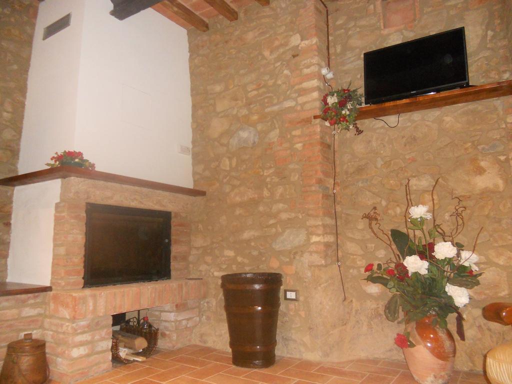 Apartment Casa Antica Chianni Quarto foto