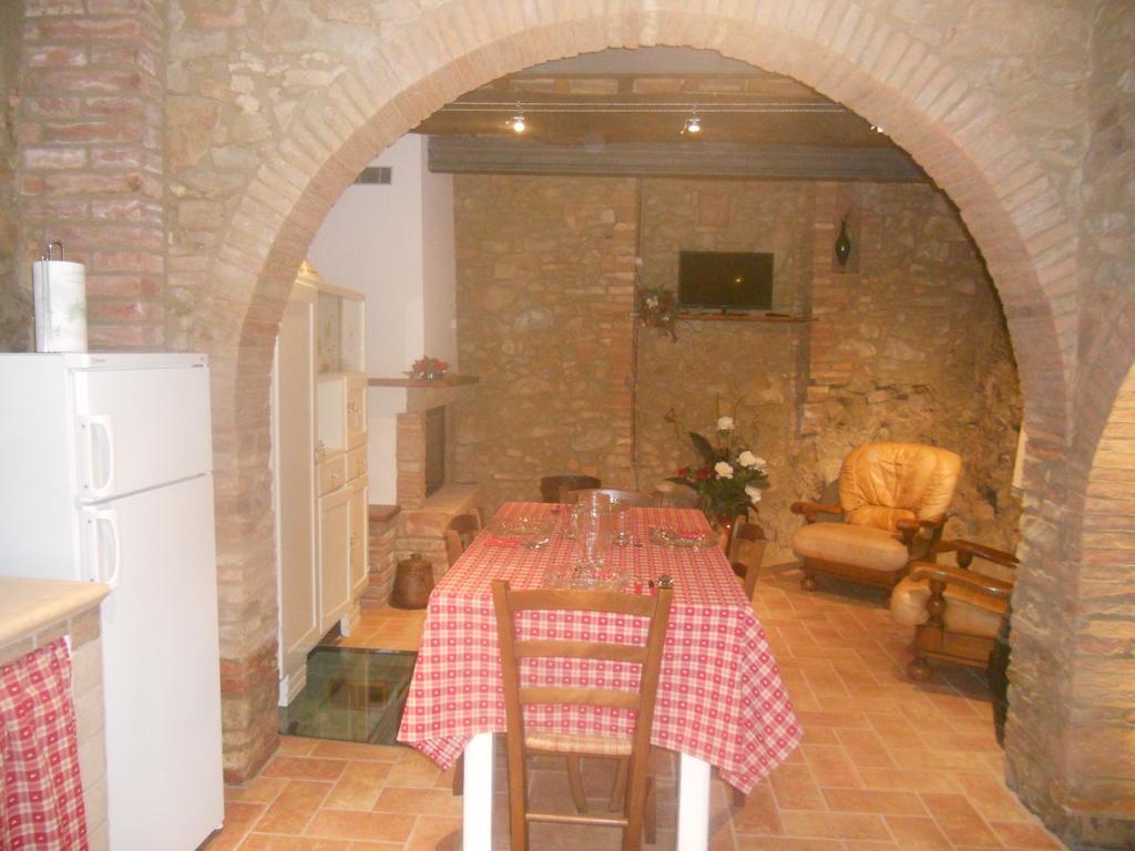 Apartment Casa Antica Chianni Quarto foto